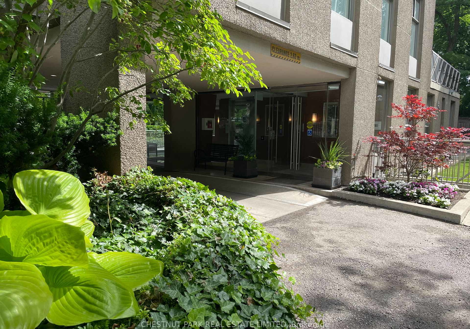 423-avenue-road-toronto-ontario-c13477744