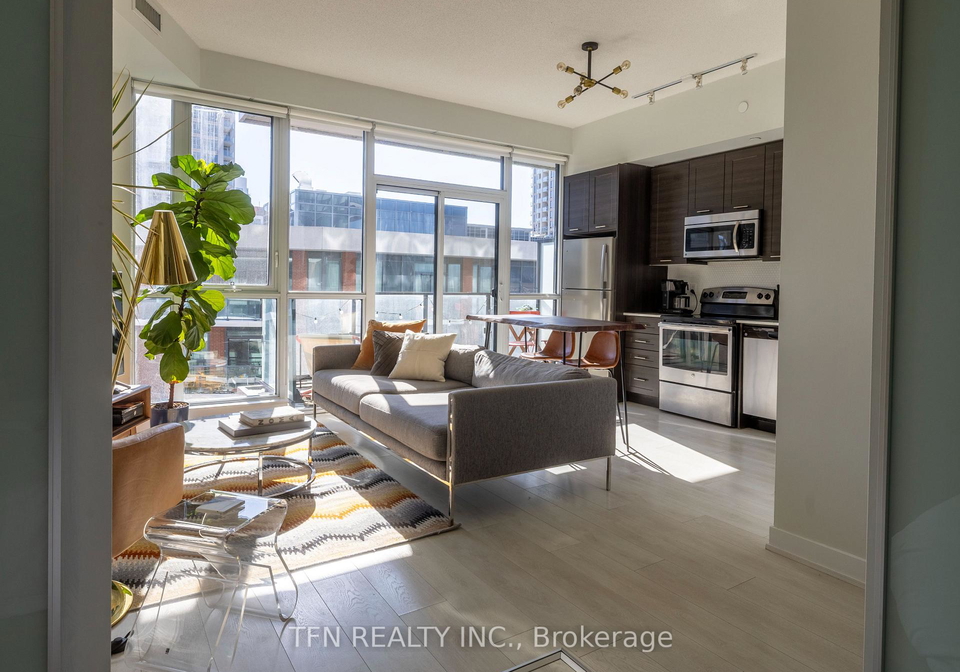 50-bruyeres-mews-toronto-ontario-c13477804