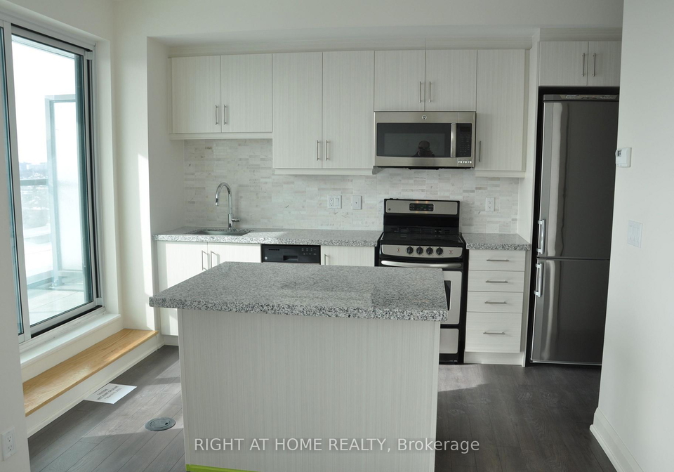 68-canterbury-place-toronto-ontario-c13477856