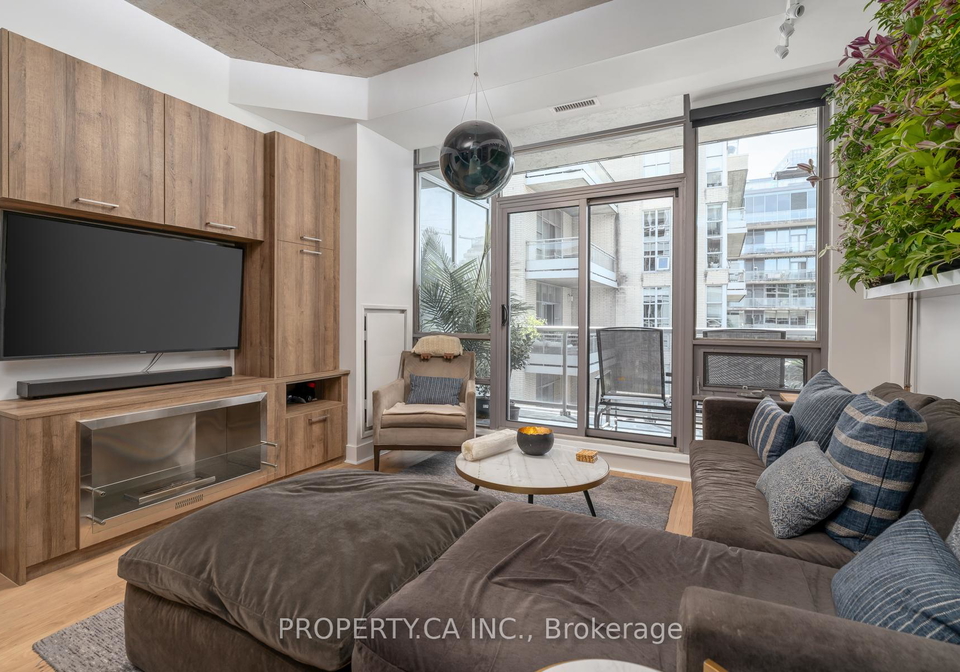 399-adelaide-street-w-toronto-ontario-c13478096