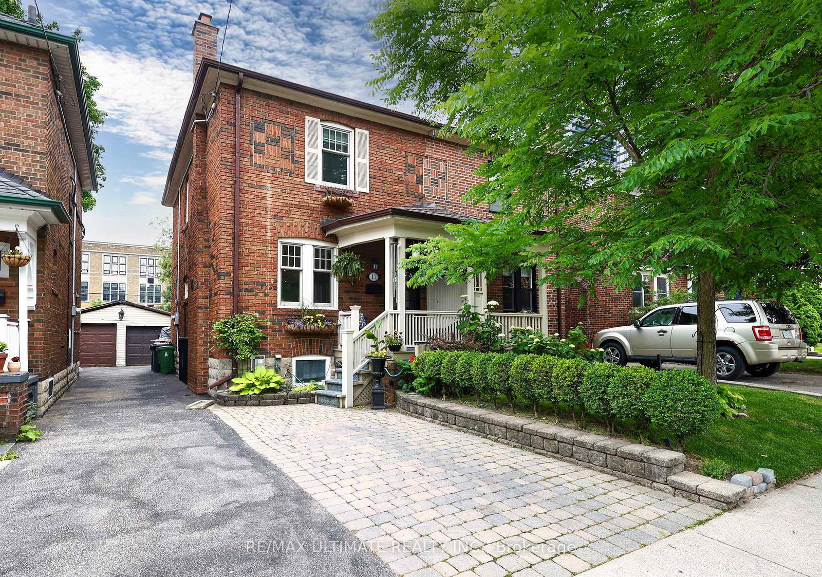 17-elvina-gardens-toronto-ontario-c13478546