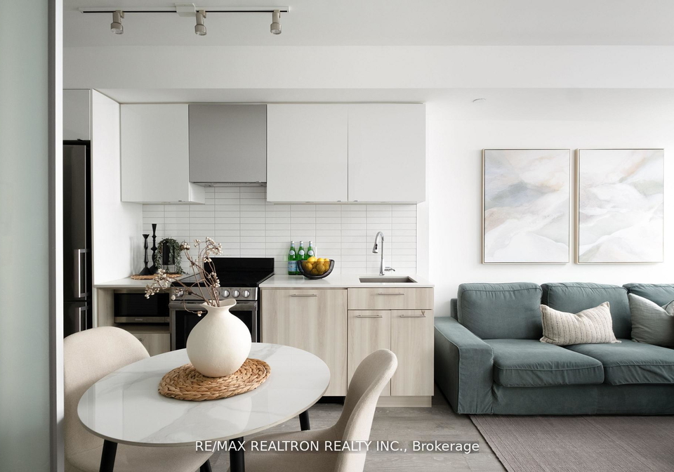 251-jarvis-street-toronto-ontario-c13478614