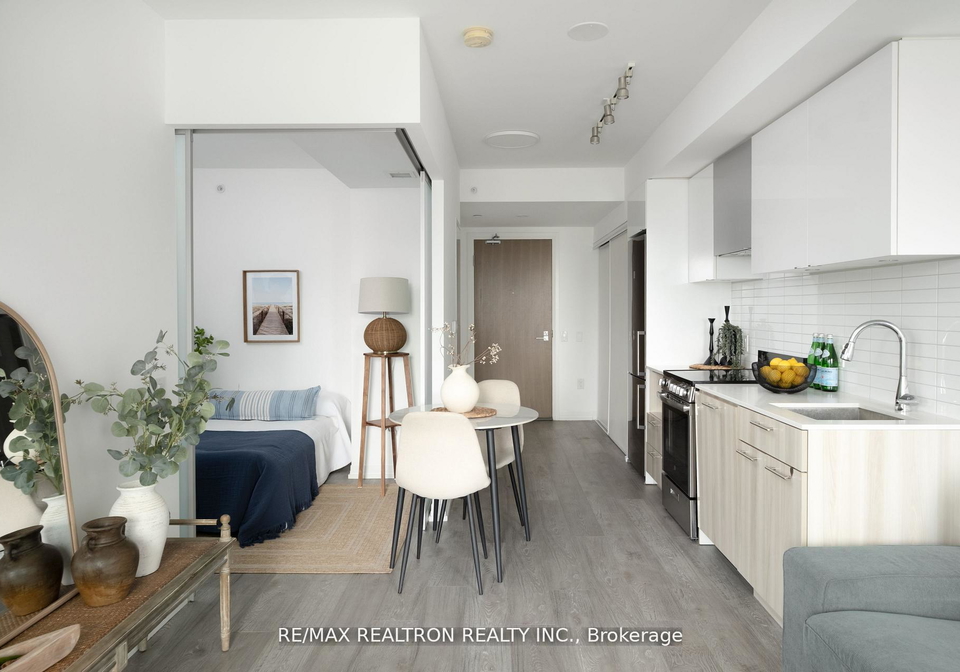 251-jarvis-street-toronto-ontario-c13478614