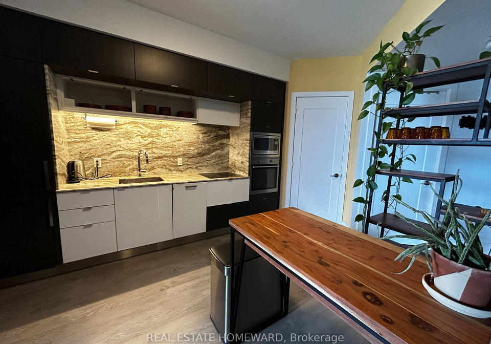 1-edgewater-drive-s-toronto-ontario-c13478854