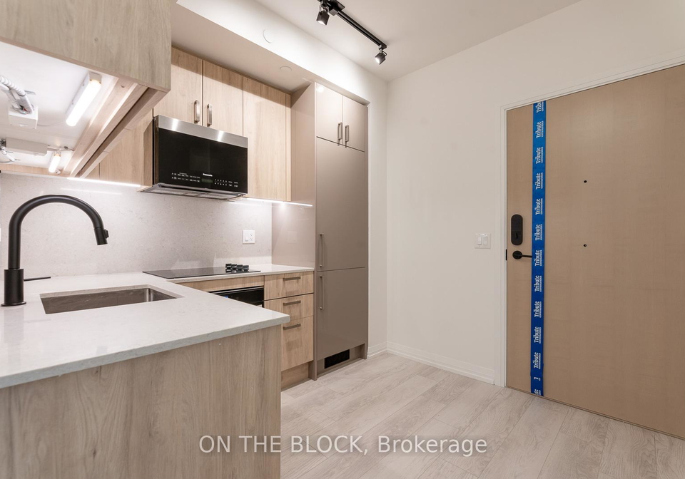 280-dundas-street-w-toronto-ontario-c13479082