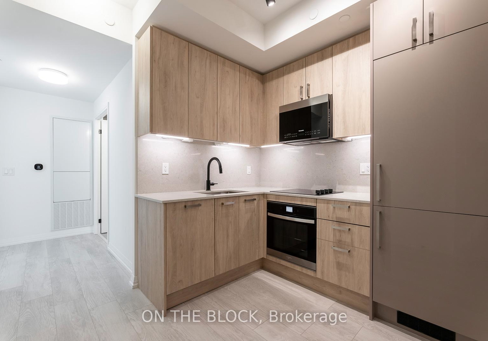 280-dundas-street-w-toronto-ontario-c13479082