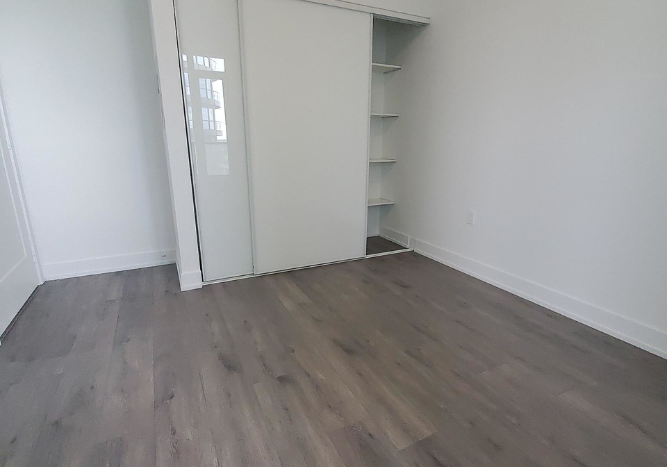 575-bloor-street-e-toronto-ontario-c13479228