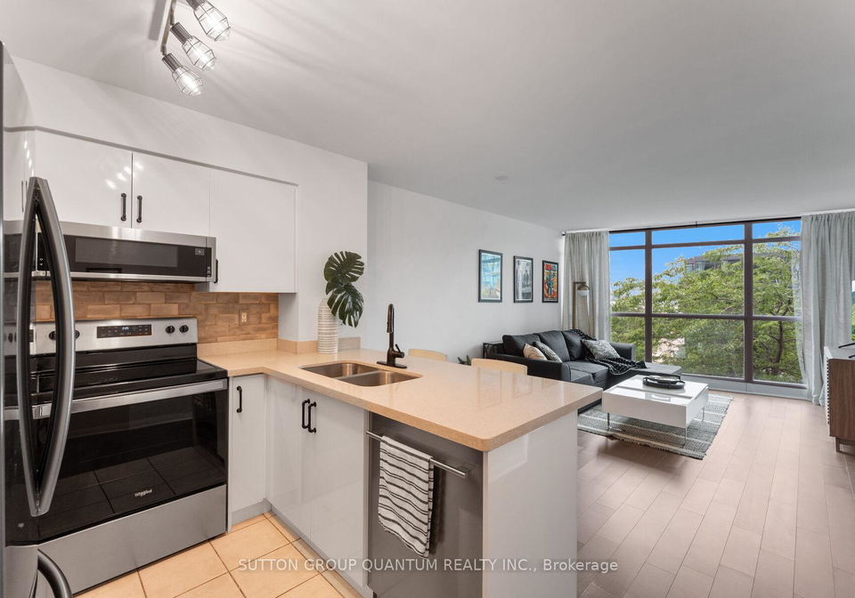 219-fort-york-boulevard-toronto-ontario-c13479406