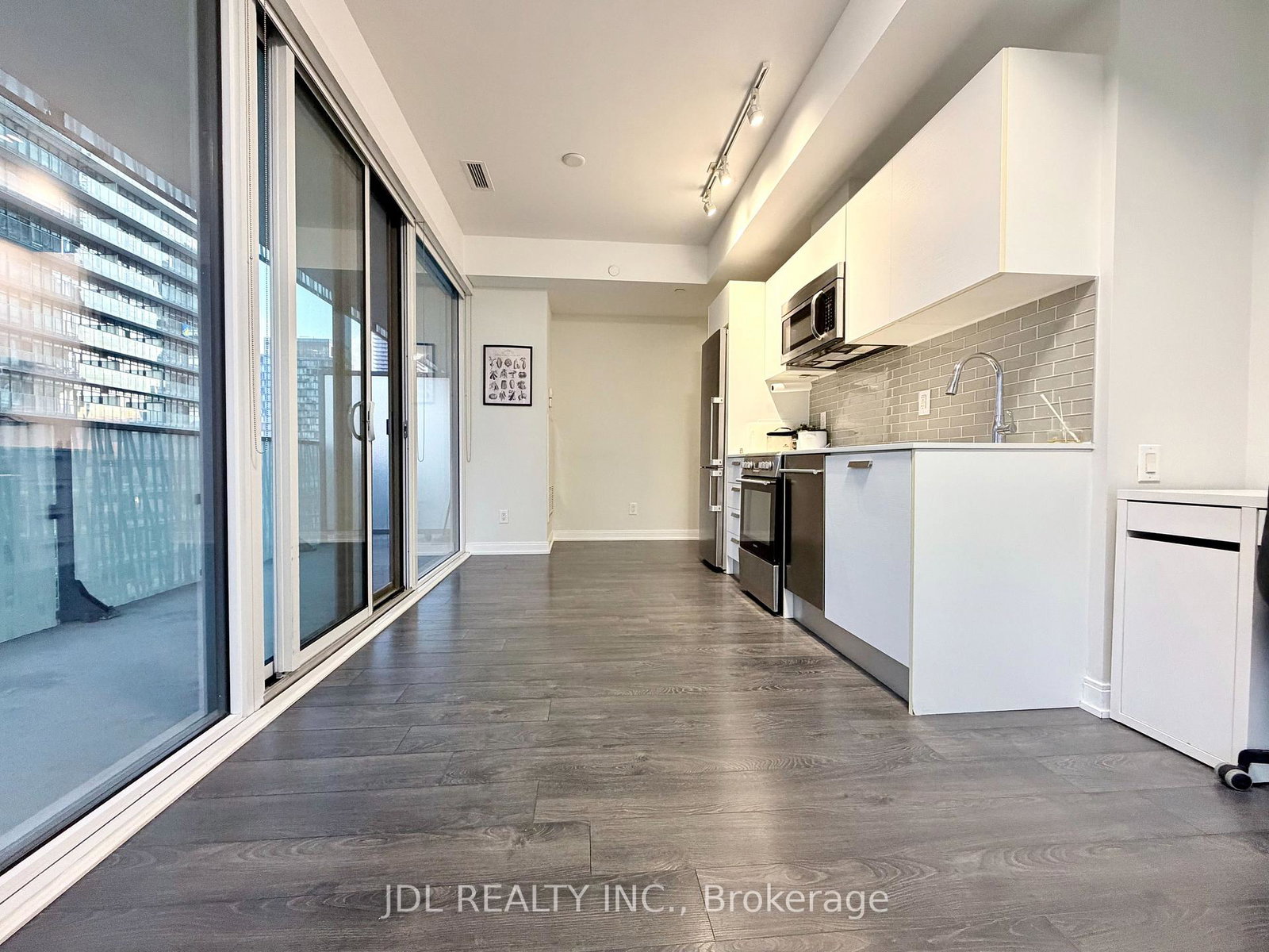 42-charles-street-e-toronto-ontario-c13479528