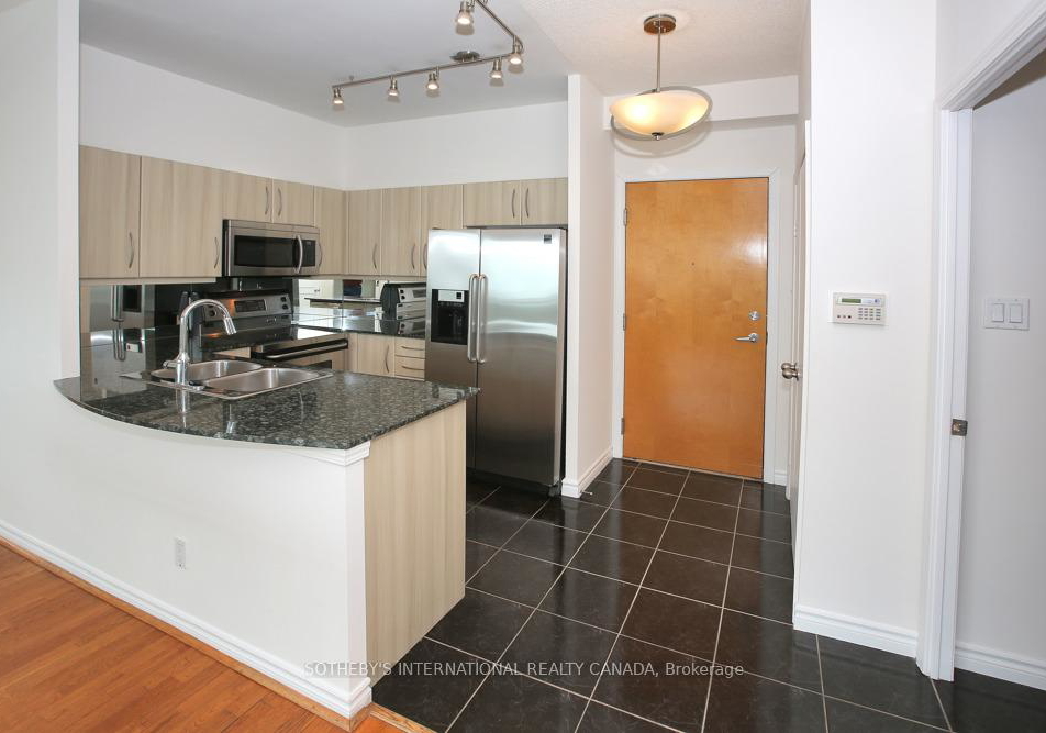 600-queens-quay-w-toronto-ontario-c13479634