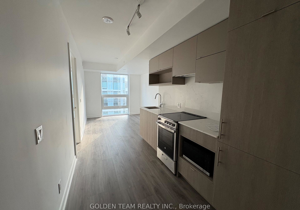 100-queen-street-e-toronto-ontario-c13479662