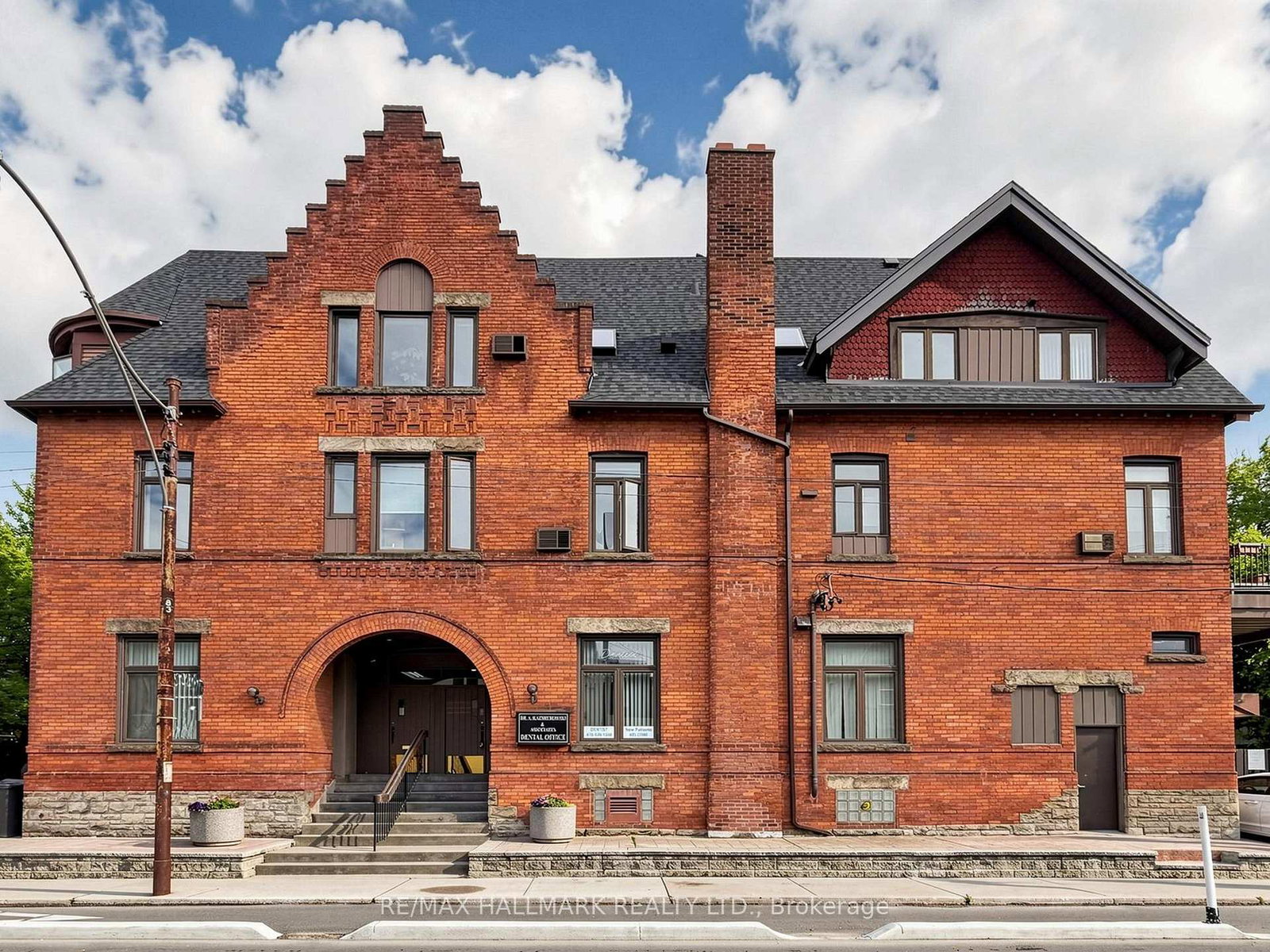 458-markham-street-toronto-ontario-c13479674