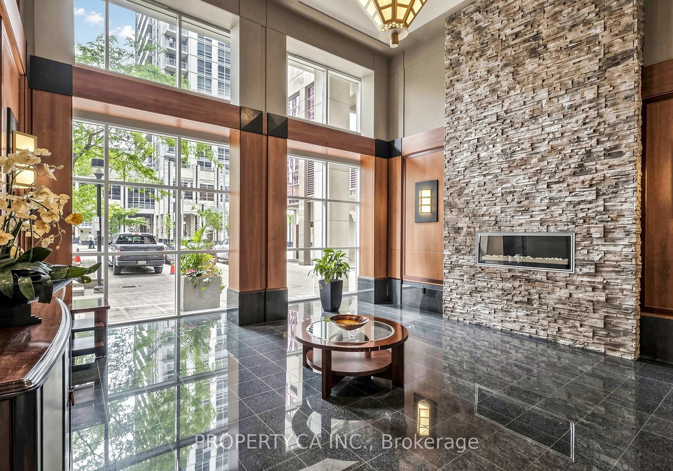 750-bay-street-toronto-ontario-c13479890