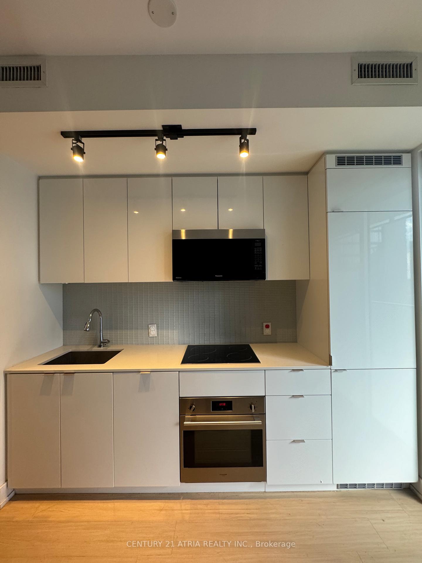 7-grenville-street-toronto-ontario-c13480482