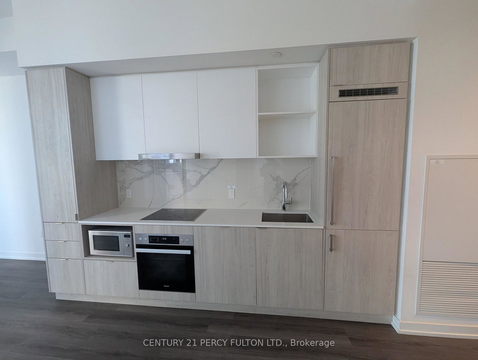 138-downes-street-toronto-ontario-c13480784
