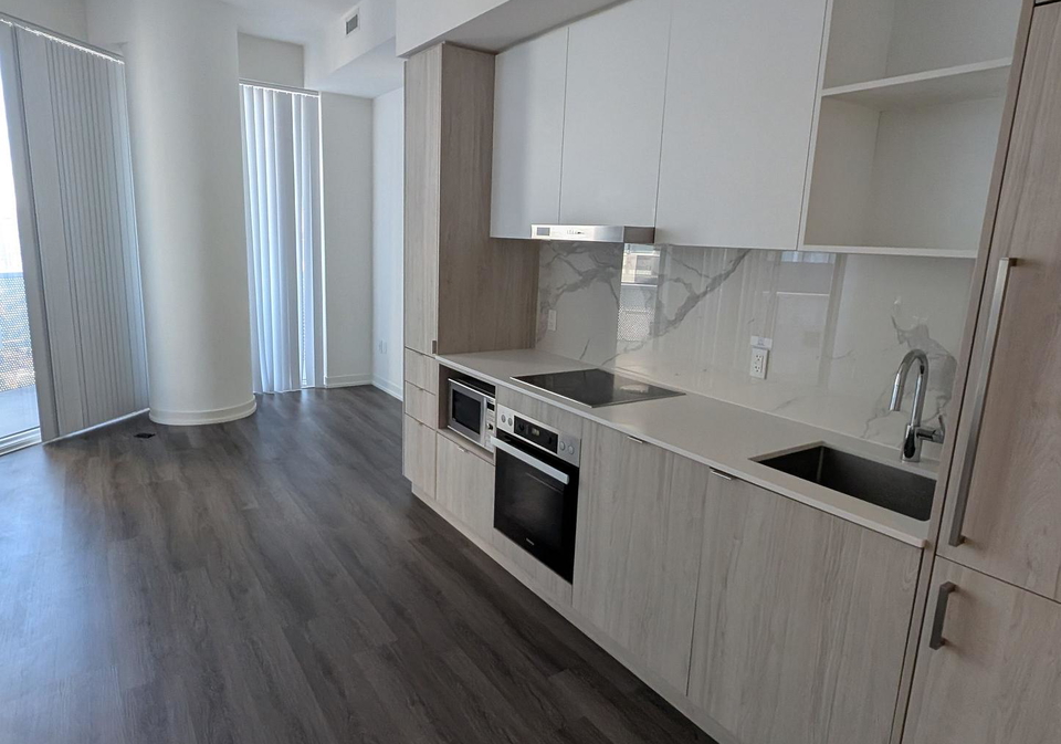 138-downes-street-toronto-ontario-c13480784