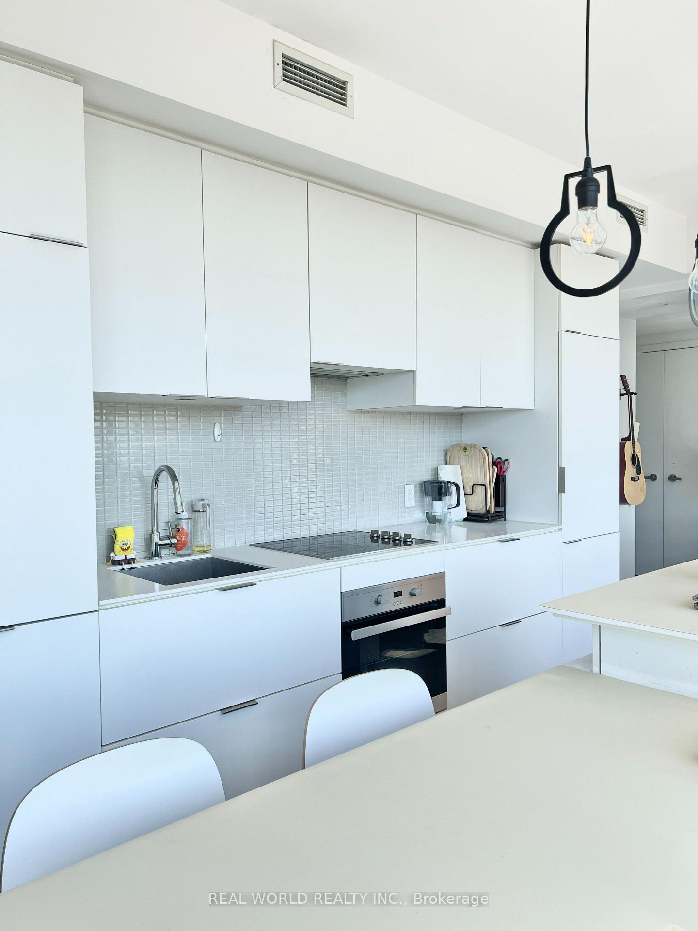 5-st-joseph-street-toronto-ontario-c13480848