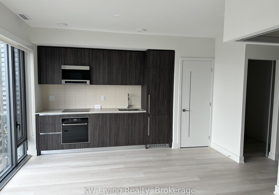 8-cumberland-street-toronto-ontario-c13480910