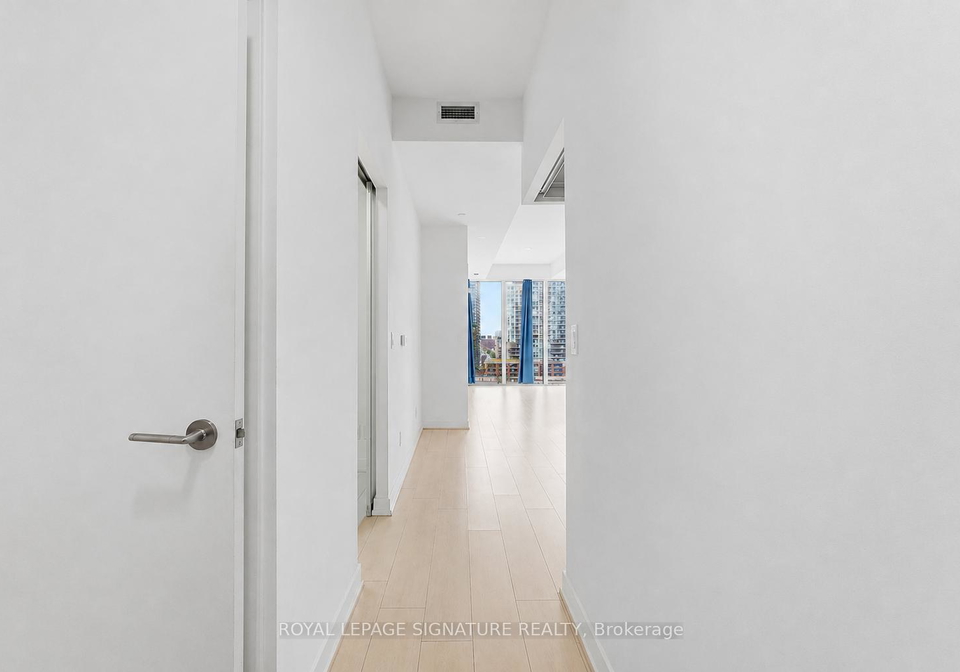 19-western-battery-road-toronto-ontario-c13480926