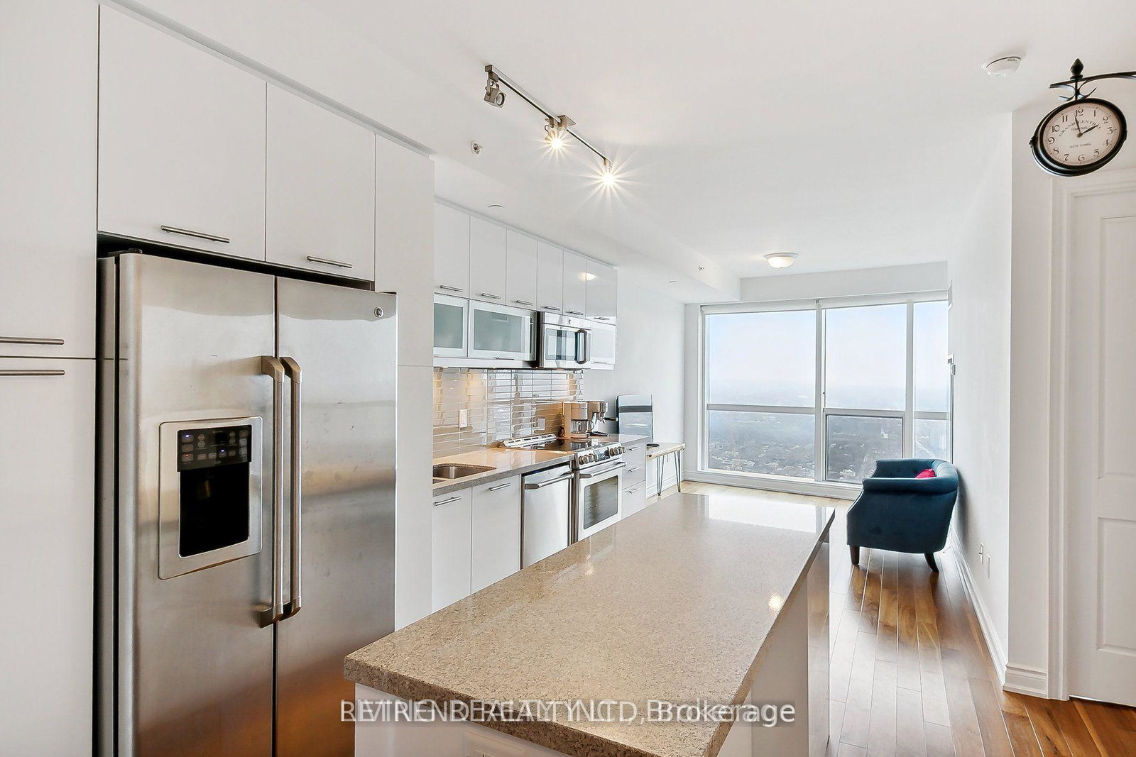 388-yonge-street-toronto-ontario-c13481474