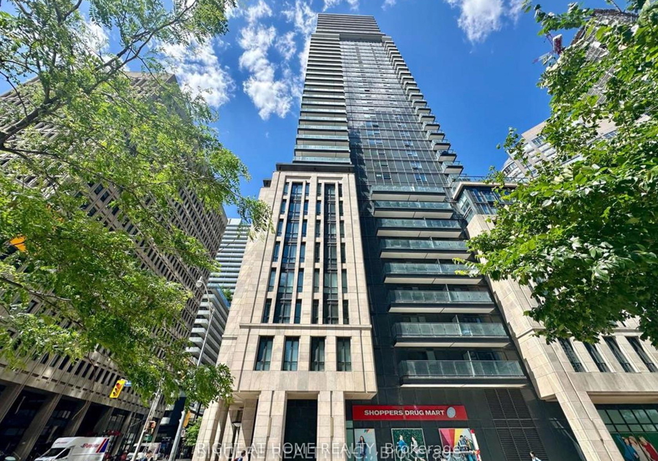 955-bay-street-toronto-ontario-c13481840