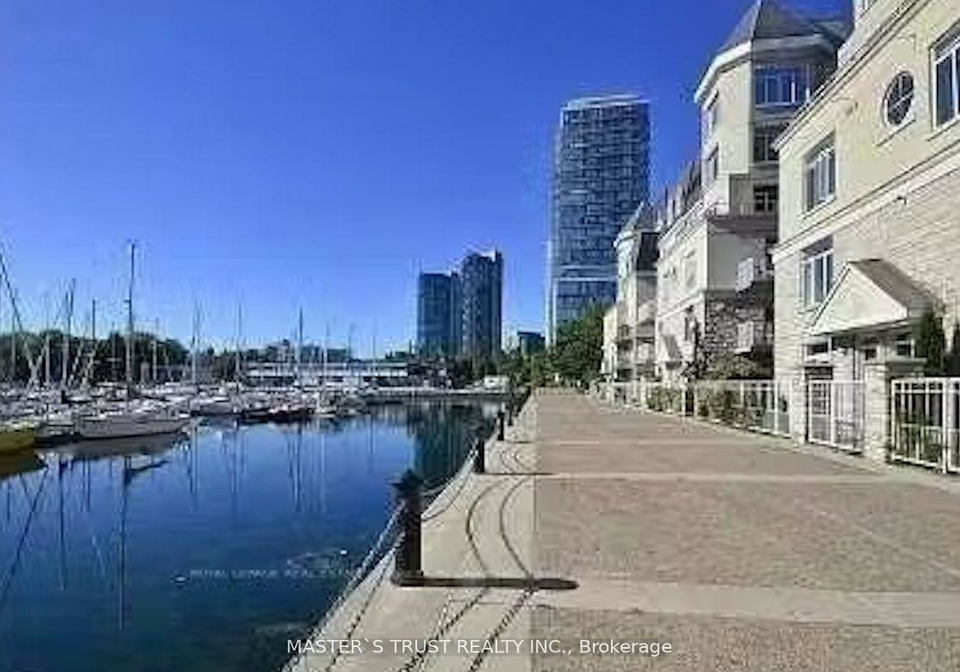 30-stadium-road-toronto-ontario-c13482022