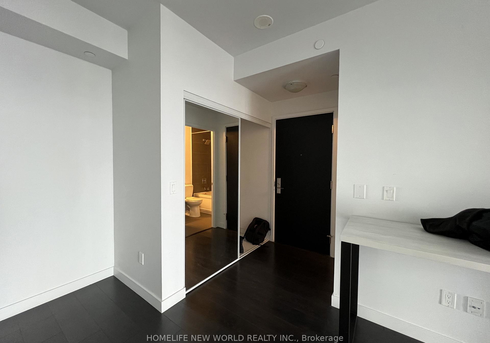 8-eglinton-avenue-e-toronto-ontario-c13482164