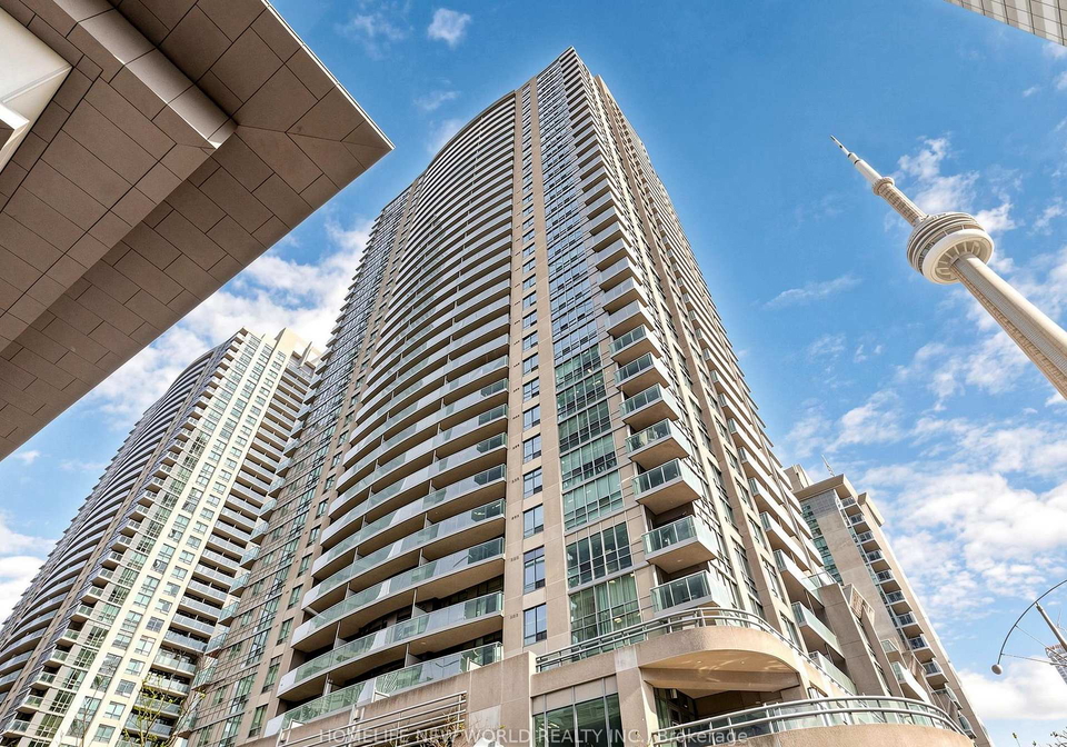 30-grand-trunk-crescent-toronto-ontario-c13482166