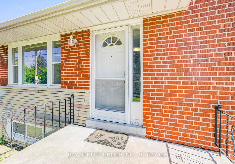 125-connaught-avenue-toronto-ontario-c13482262