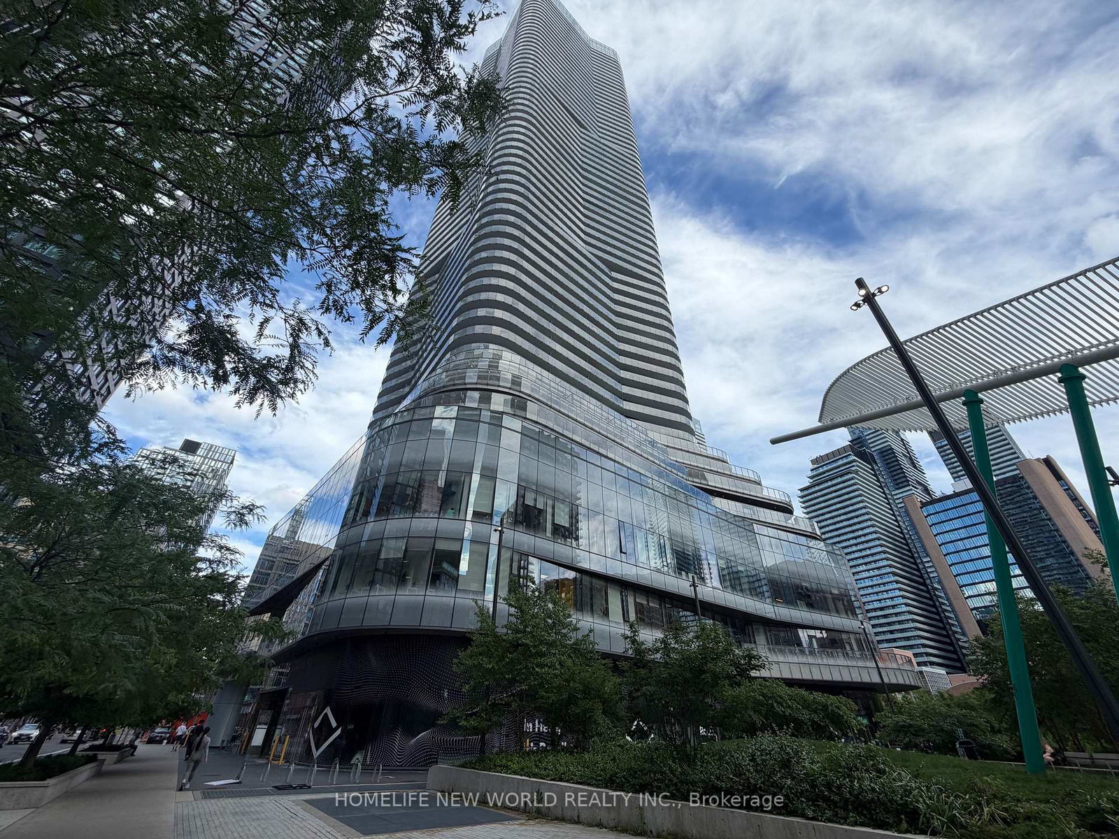 11-wellesley-street-w-toronto-ontario-c13482272