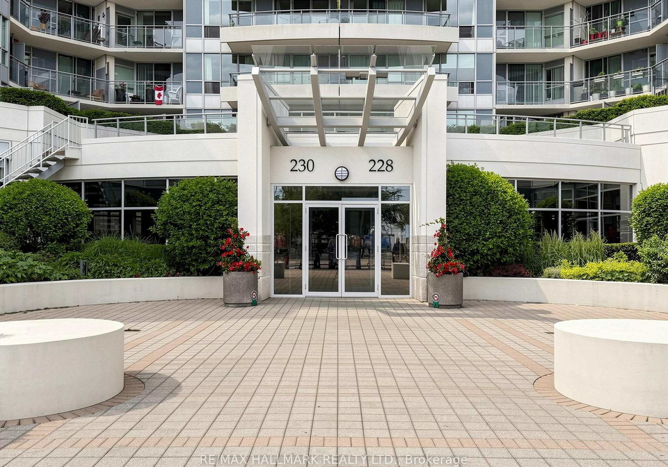 228-queens-quay-w-toronto-ontario-c13482318