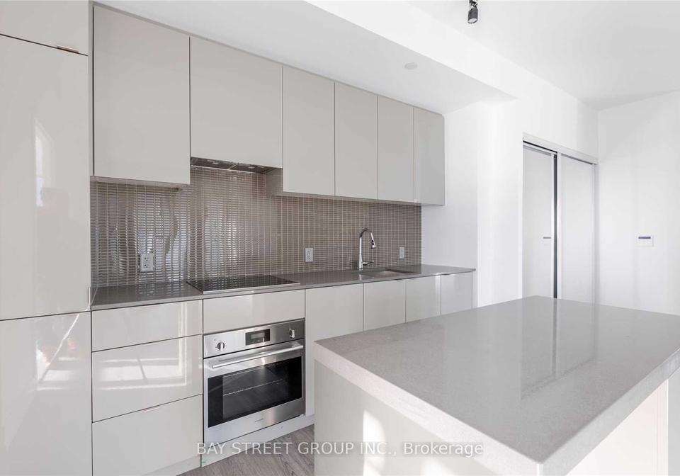 7-grenville-street-toronto-ontario-c13482384