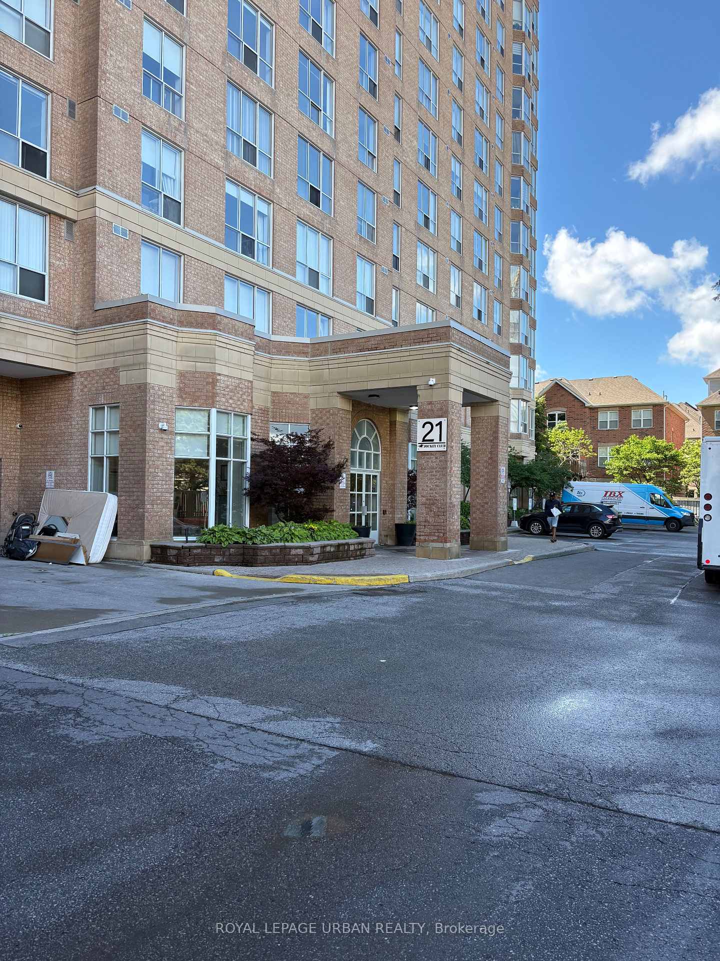 21-overlea-boulevard-east-york-ontario-c13482482