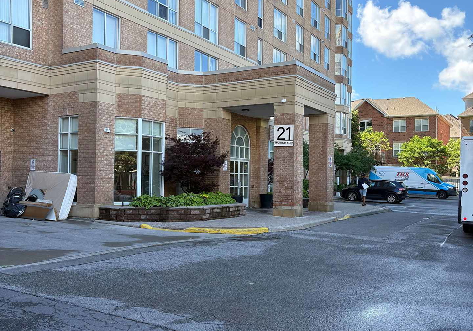 21-overlea-boulevard-east-york-ontario-c13482482