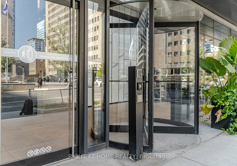 488-university-avenue-s-toronto-ontario-c13482530