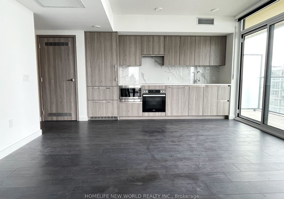 3-concord-cityplace-way-toronto-ontario-c13482602