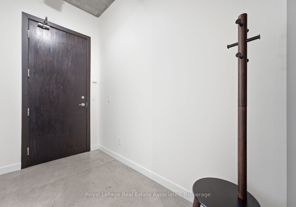 19-brant-street-toronto-ontario-c13482652