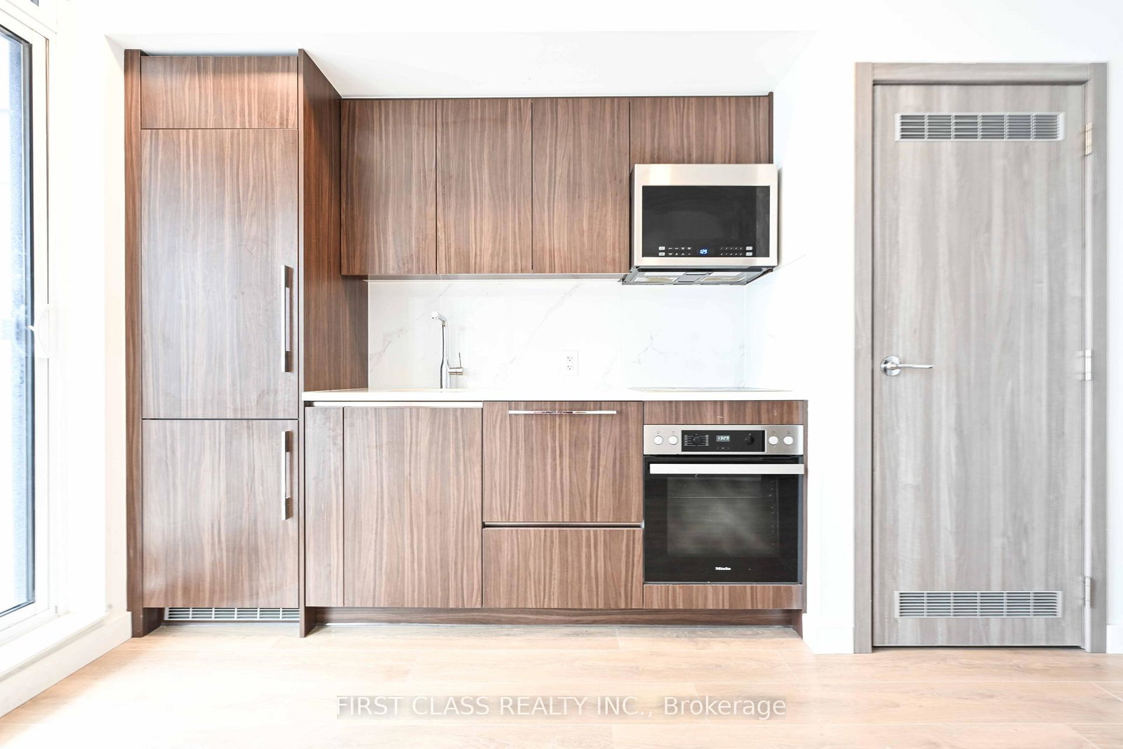 38-widmer-street-toronto-ontario-c13482902