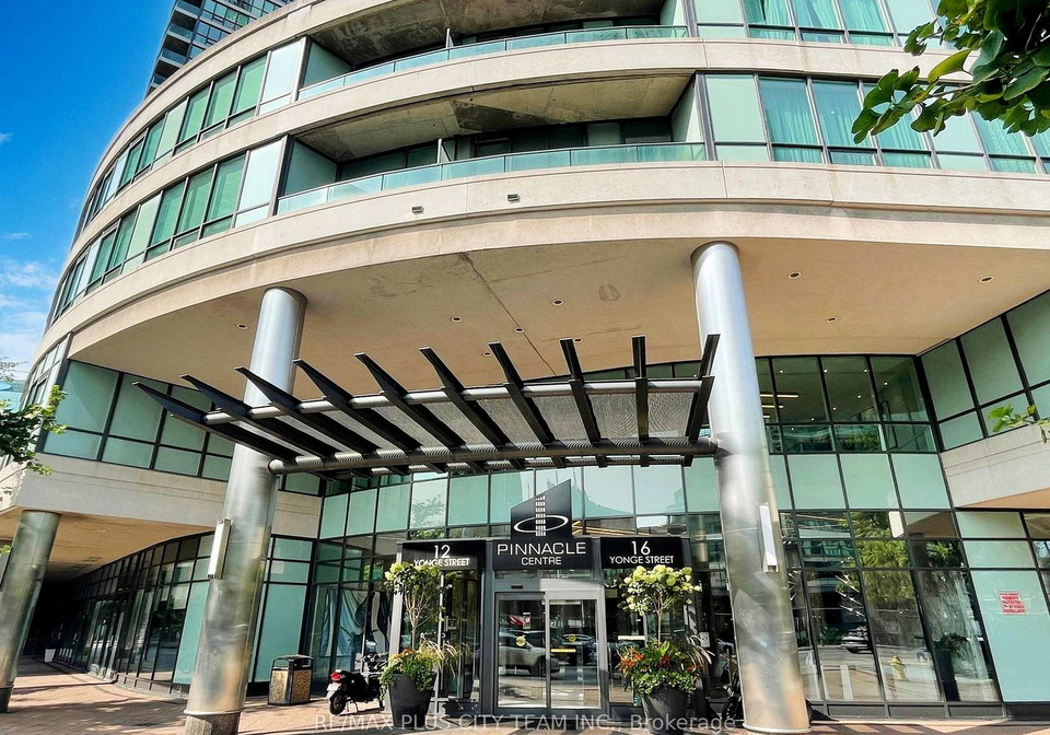 16-yonge-street-toronto-ontario-c13483614