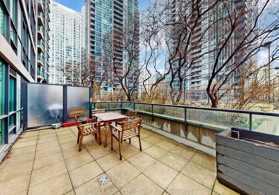 16-yonge-street-toronto-ontario-c13483614