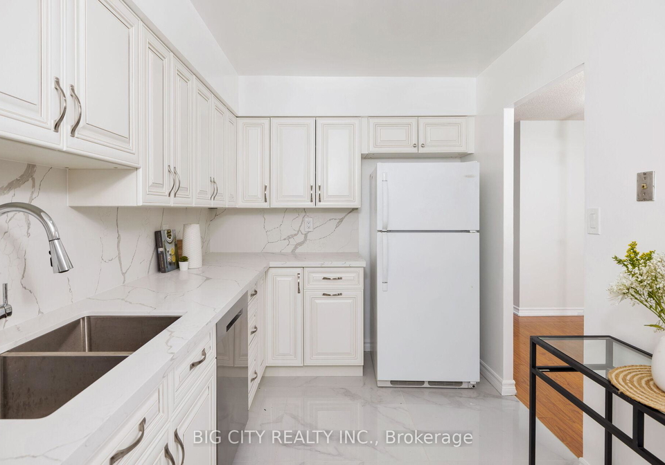 3300-don-mills-road-north-york-ontario-c13483824