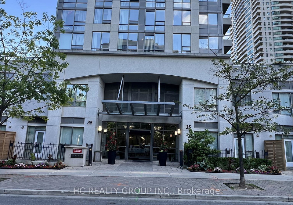 35-hollywood-avenue-north-york-ontario-c13484176