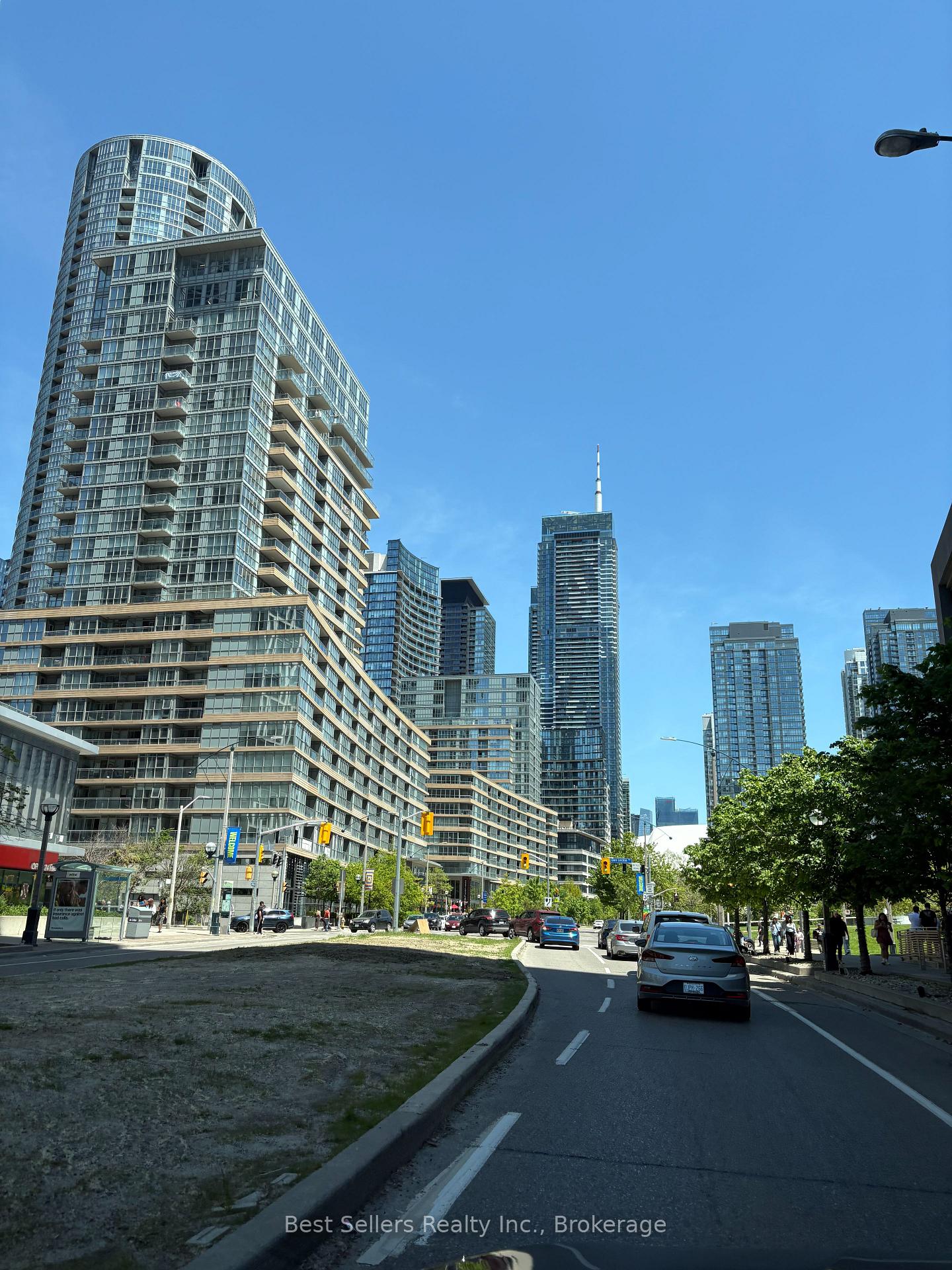 4000-spadina-avenue-toronto-ontario-c13484310