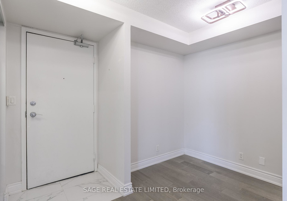 81-navy-wharf-court-toronto-ontario-c13484358