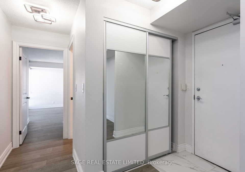 81-navy-wharf-court-toronto-ontario-c13484358