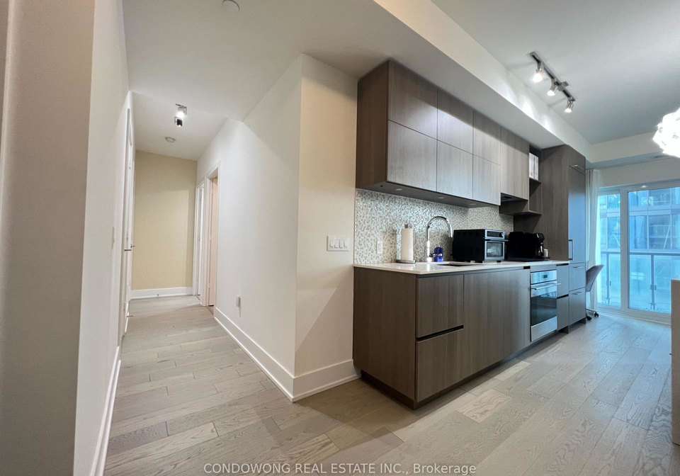 1-yorkville-avenue-toronto-ontario-c13484606