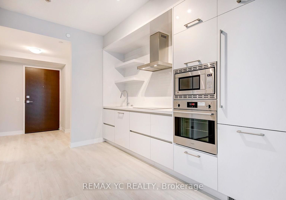 2221-yonge-street-toronto-ontario-c13484624