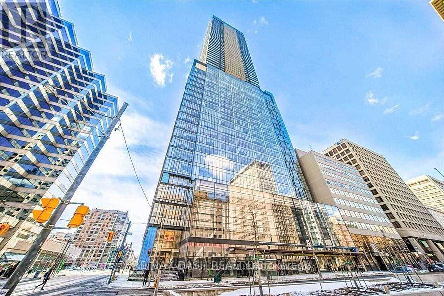 488-university-avenue-toronto-ontario-c13484728