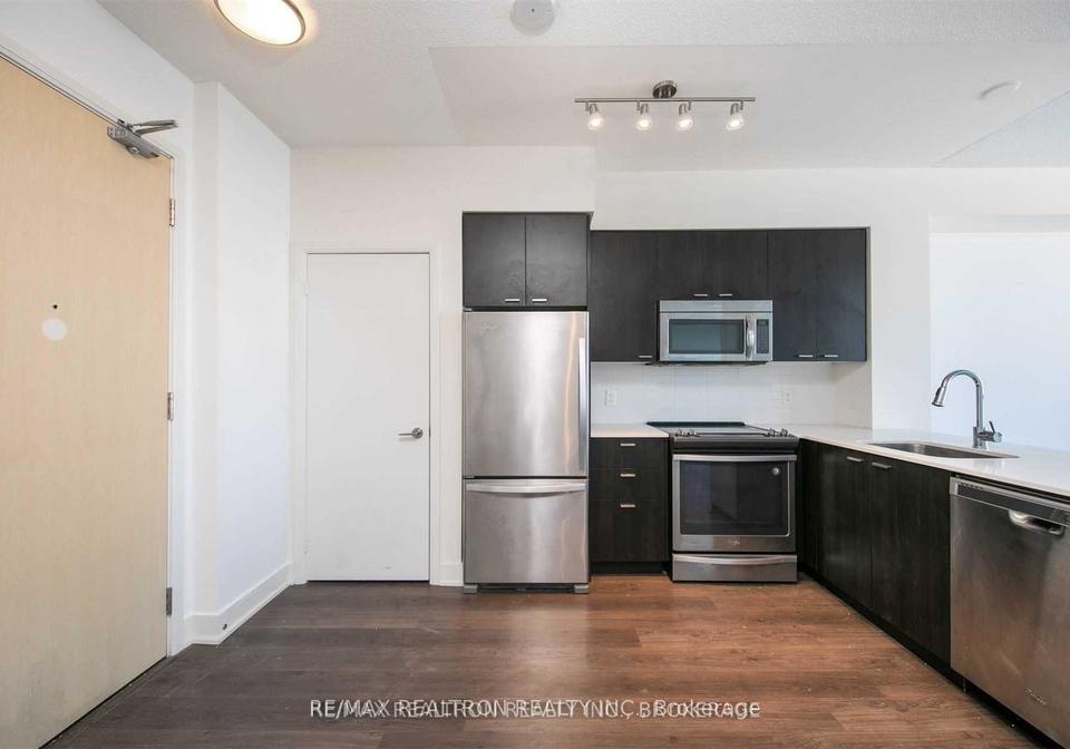 30-roehampton-avenue-toronto-ontario-c13484990