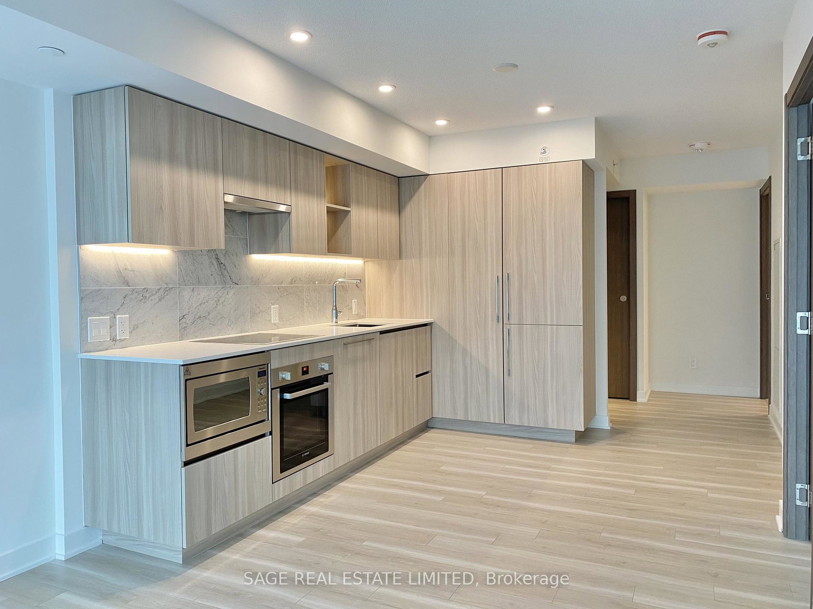 17-bathurst-street-toronto-ontario-c13485278
